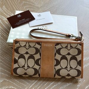 Coach Beige and Cream Wallet